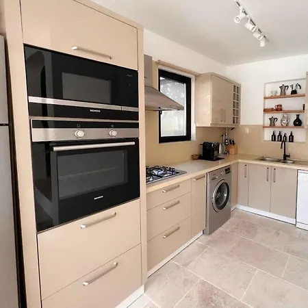 Traditional Kalkan With Private Pool And Gym Kaş
