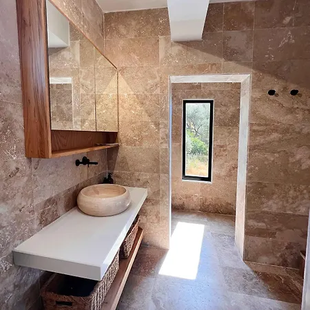 Traditional Kalkan With Private Pool And Gym *