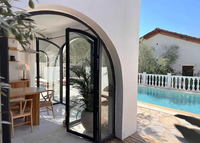 Traditional Kalkan With Private Pool And Gym 别墅 *